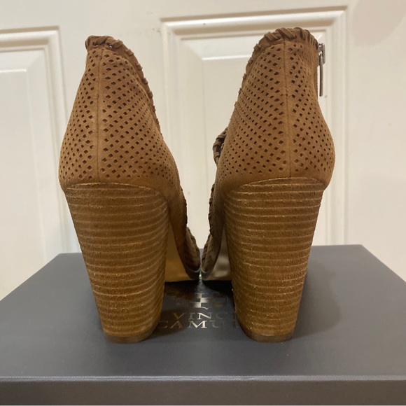 New in Box Vince Camuto Lamorna Seed Brown Asymmetrical Ankle Booties Boots - Picture 8 of 14